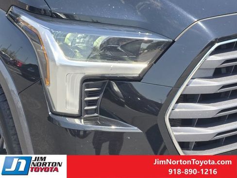 Used 2023 Toyota Sequoia Limited w/ Tow Technology Package AWD/4WD image 10