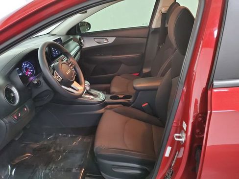 Used 2022 Kia Forte LXS w/ LXS Technology Package image 8