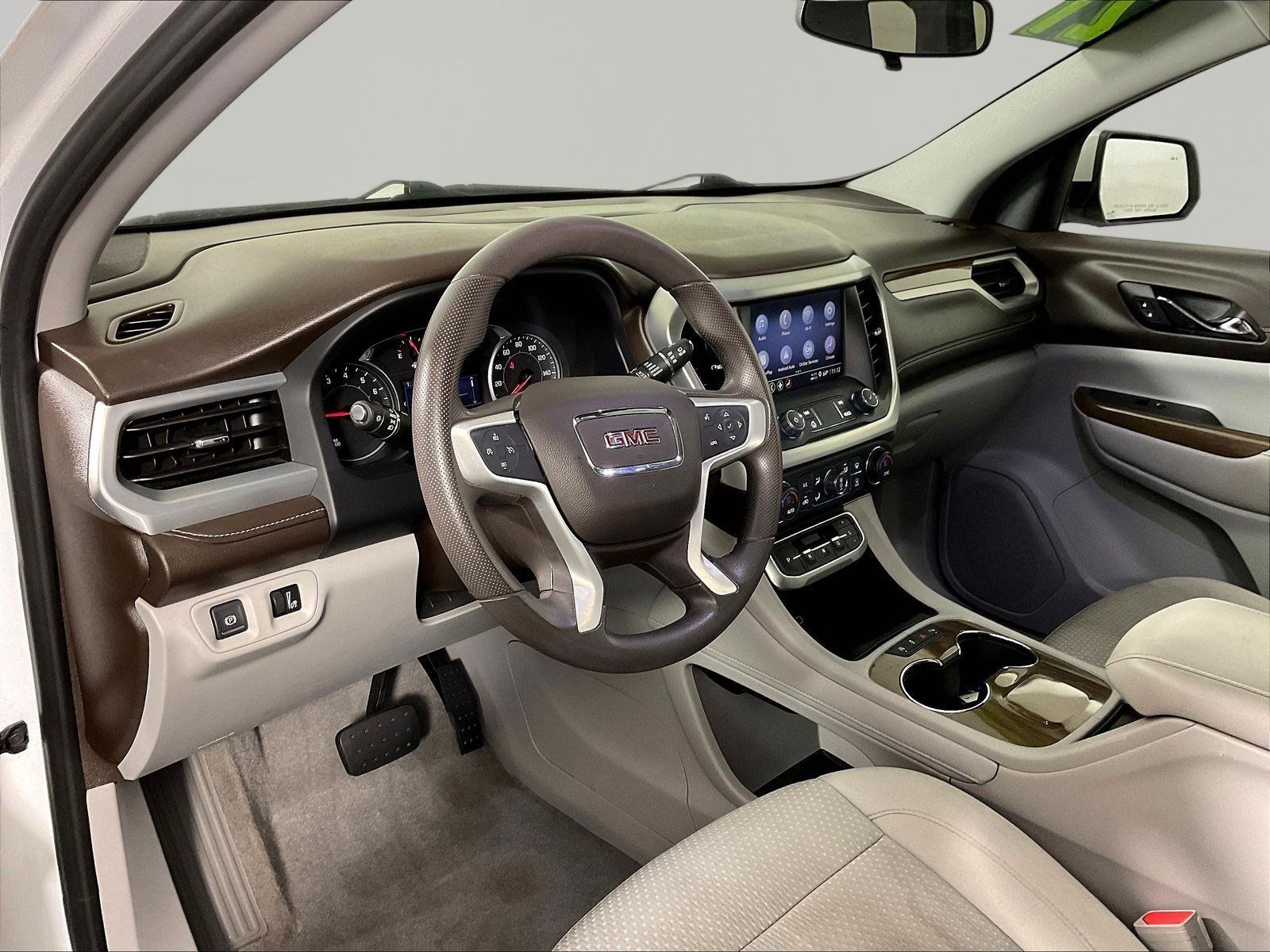 Used 2021 GMC Acadia SLE FWD image 17