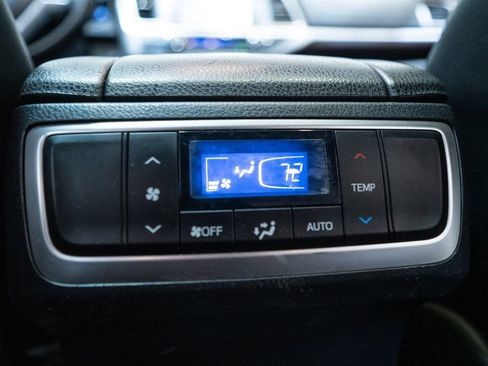 Used 2015 Toyota Highlander Limited image 36