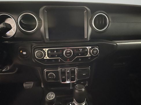 Used 2023 Jeep Wrangler Unlimited Sahara w/ Cold Weather Group image 10