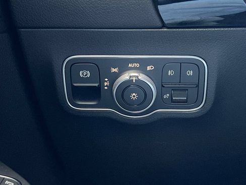 Certified 2025 Mercedes-Benz GLA 250 4MATIC image 34