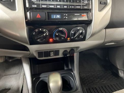 Used 2012 Toyota Tacoma PreRunner w/ SR5 Pkg image 19