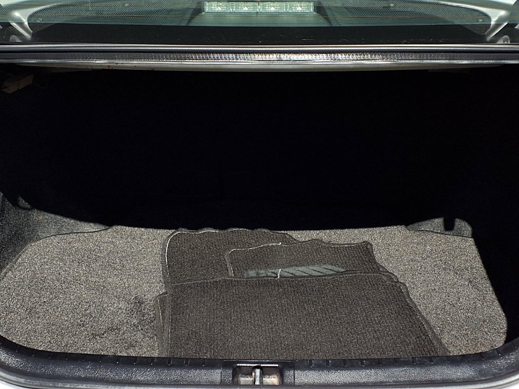 Certified 2018 Toyota Corolla LE FWD image 8