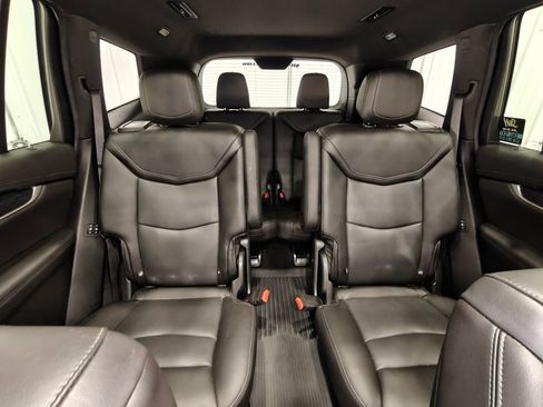 Used 2022 Cadillac XT6 Premium Luxury w/ LPO, Floor Liner Package AWD/4WD image 25