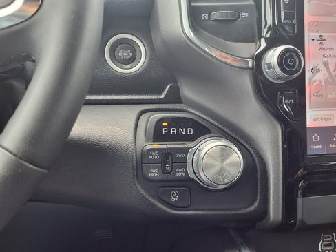 Certified 2025 RAM 1500 Laramie AWD/4WD image 14