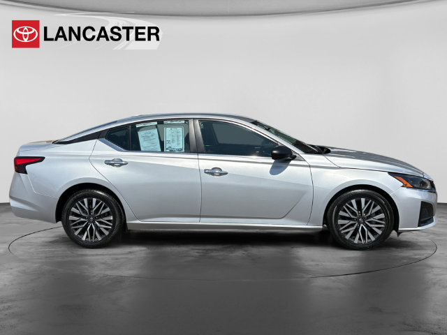 Used 2024 Nissan Altima 2.5 SV FWD image 8