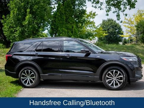 Used 2025 Ford Explorer ST-Line AWD/4WD image 4