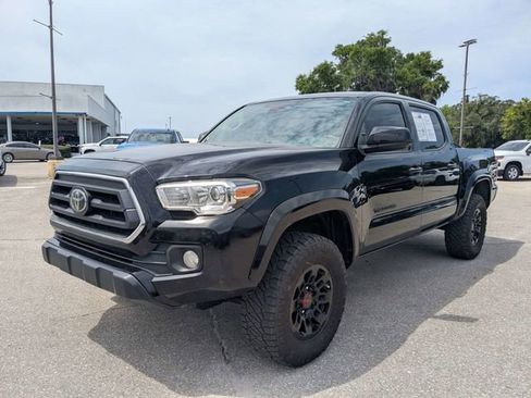 Used 2020 Toyota Tacoma SR5 AWD/4WD image 7