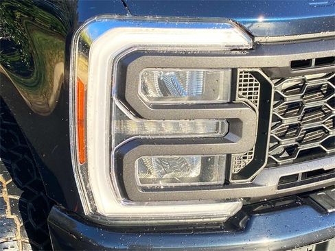 Used 2023 Ford F250 Lariat w/ Lariat Ultimate Package image 4