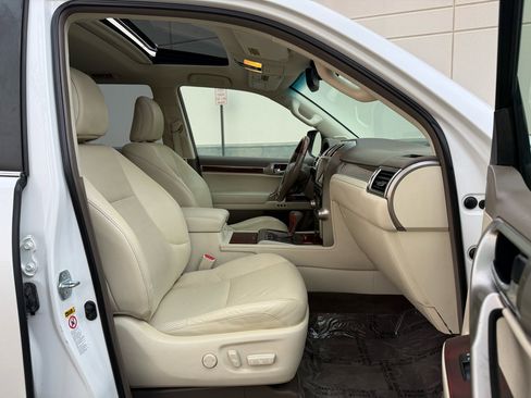 Used 2012 Lexus GX 460 image 24