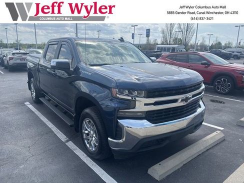 Used 2020 Chevrolet Silverado 1500 LT w/ LT Value Package image 1