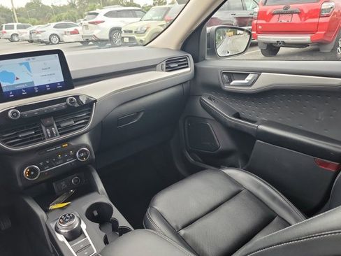 Used 2020 Ford Escape SE Sport image 23