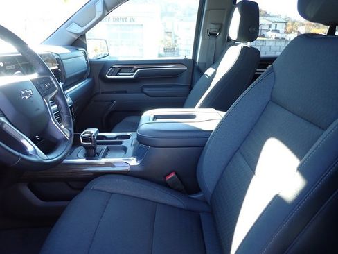 Used 2022 Chevrolet Silverado 1500 LT Trail Boss image 15