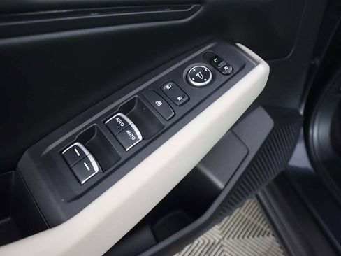 Used 2023 Honda Accord EX image 36