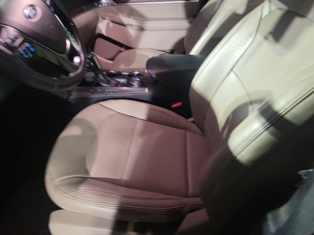 Used 2019 Ford Explorer Limited w/ Ford Safe & Smart Package AWD/4WD image 4