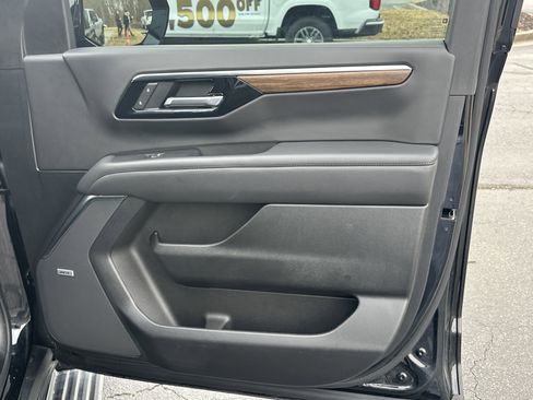 Certified 2025 Chevrolet Tahoe High Country image 17
