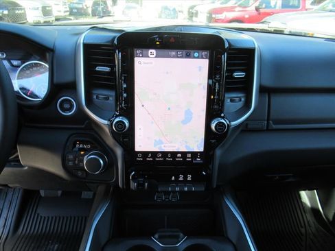 New 2026 RAM 1500 4x4 Crew Cab image 22