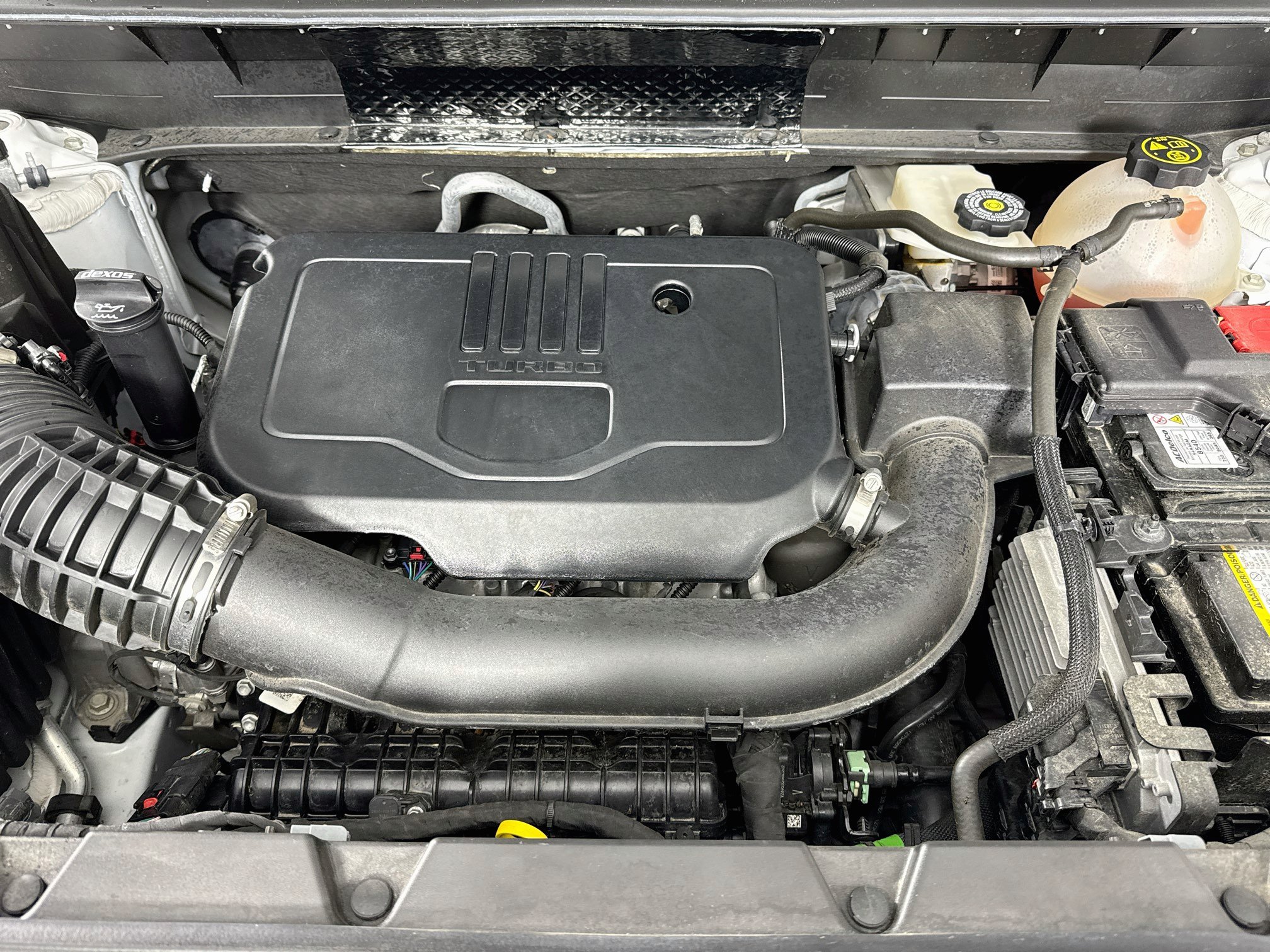 Used 2023 GMC Acadia SLE w/ Driver Convenience Package FWD image 30
