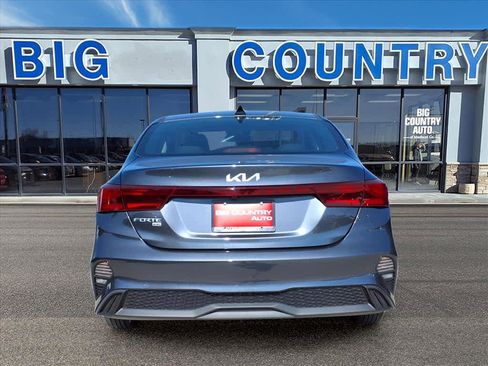 Used 2024 Kia Forte LX image 3