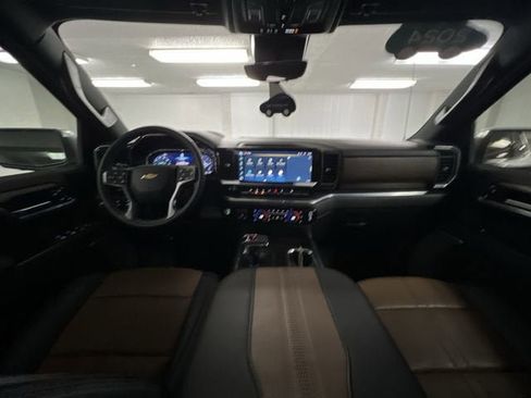 Certified 2024 Chevrolet Silverado 1500 High Country w/ Technology Package AWD/4WD image 19