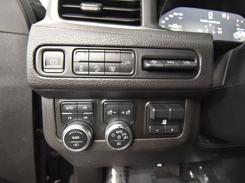 Used 2022 GMC Yukon Denali w/ Denali Ultimate Package image 33