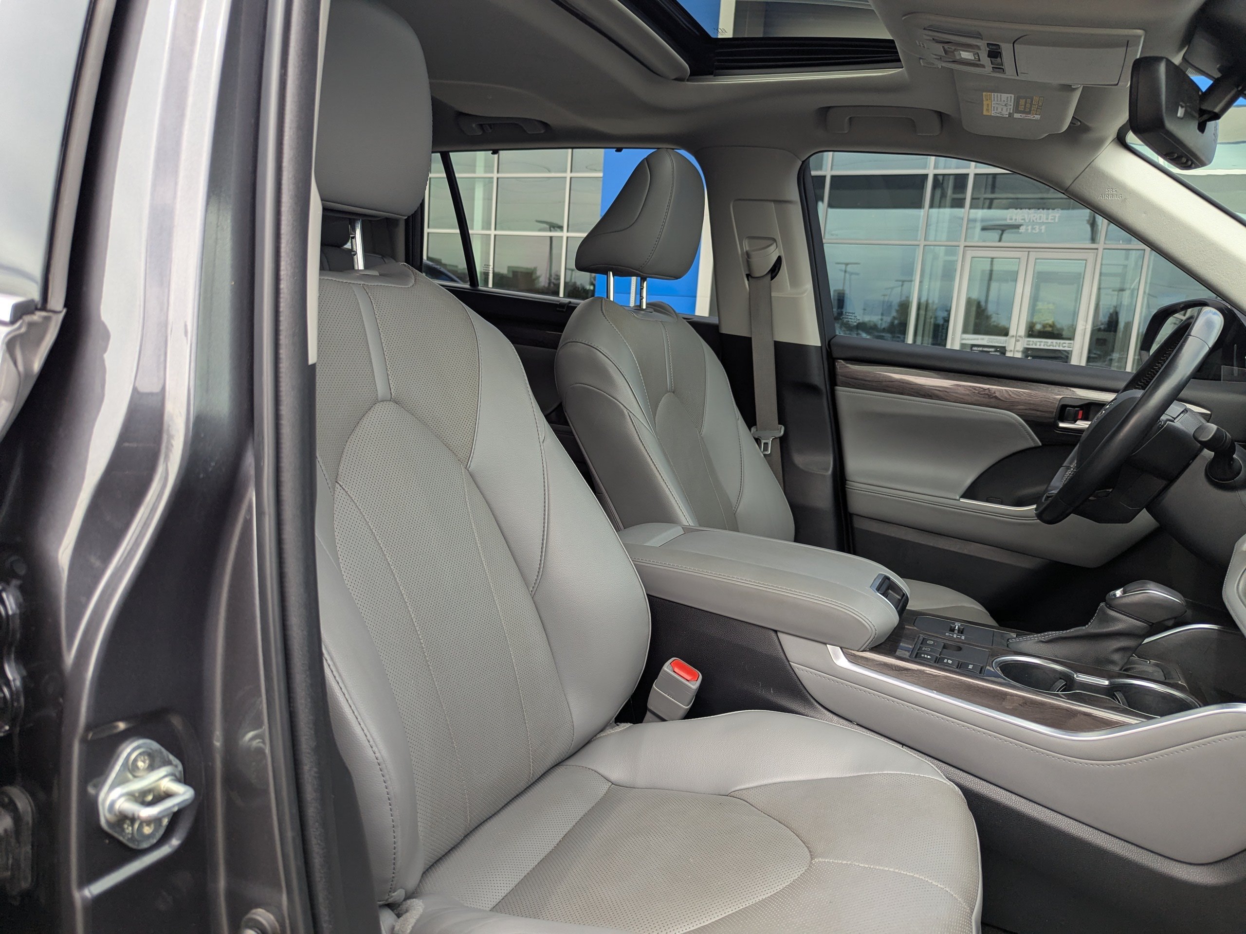 Used 2023 Toyota Highlander Limited AWD/4WD image 40