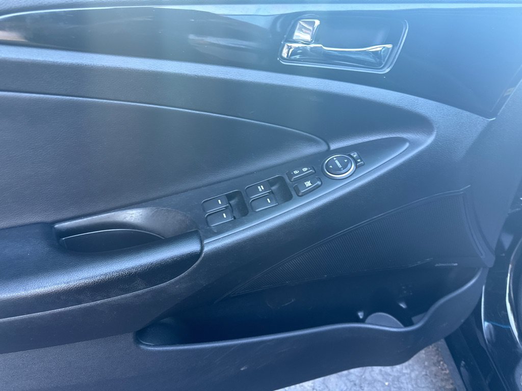 Used 2013 Hyundai Sonata Limited FWD image 18