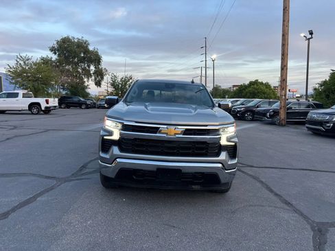 Used 2025 Chevrolet Silverado 1500 LT AWD/4WD image 2