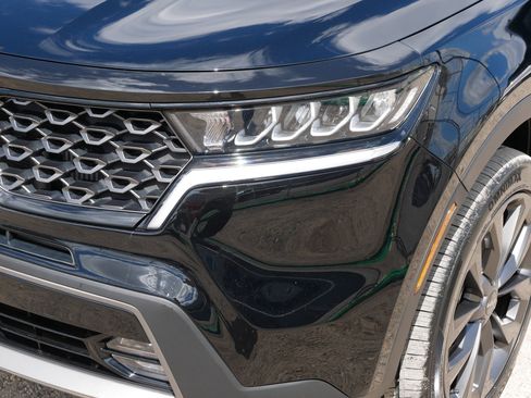 Certified 2023 Kia Sorento X-Line EX AWD/4WD image 16