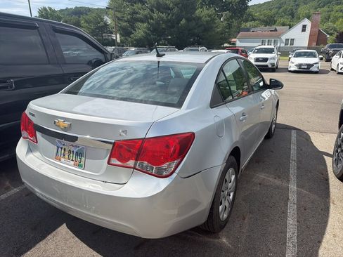 Used 2013 Chevrolet Cruze LS FWD image 8