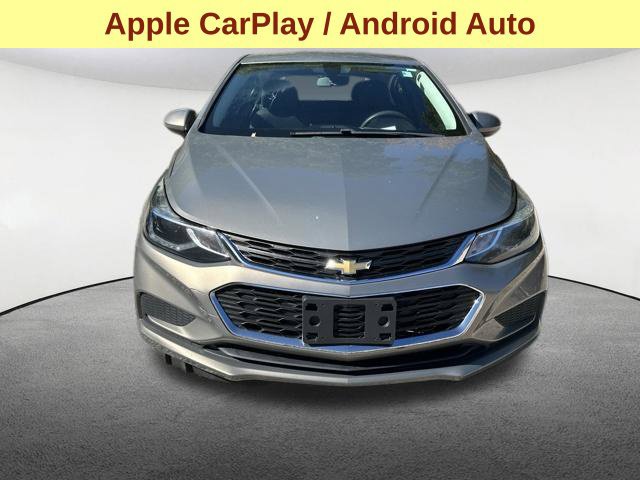Used 2018 Chevrolet Cruze LT w/ Convenience Package FWD image 4