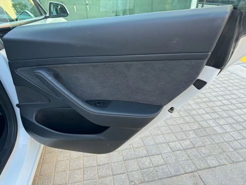 Used 2022 Tesla Model 3 Standard Range image 19