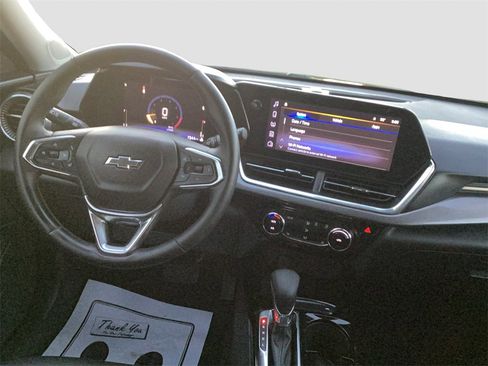 Used 2024 Chevrolet Trax ACTIV image 14