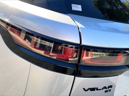 Used 2021 Land Rover Range Rover Velar R-Dynamic S image 21