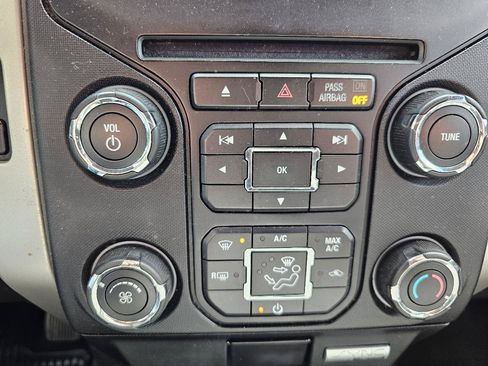 Used 2014 Ford F150 XLT w/ Equipment Group 302A Luxury AWD/4WD image 16