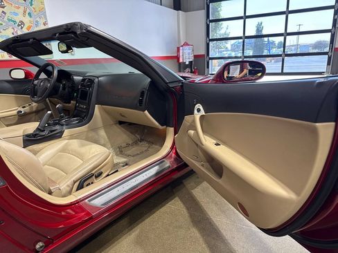 Used 2008 Chevrolet Corvette Convertible w/ Preferred Equipment Group RWD image 70