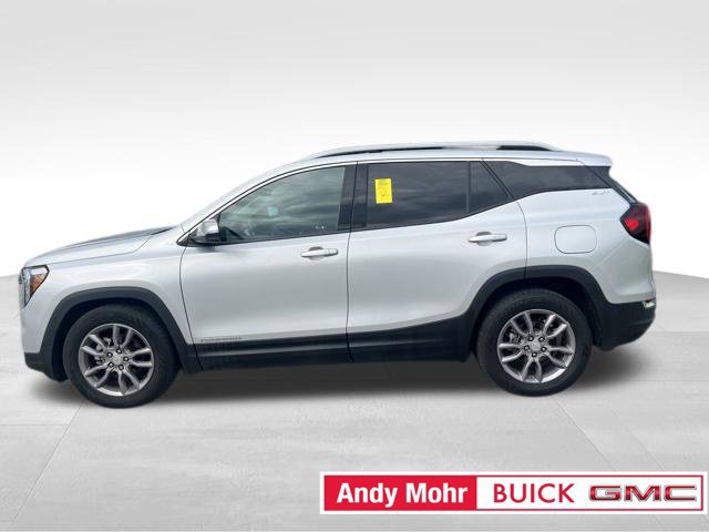 Used 2022 GMC Terrain SLT w/ Infotainment Package II FWD image 4