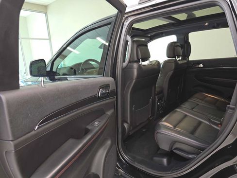 Used 2020 Jeep Grand Cherokee Trailhawk w/ Trailhawk Luxury Group AWD/4WD image 26
