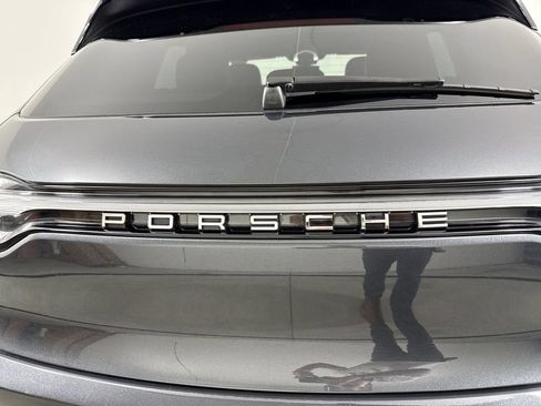 Certified 2026 Porsche Macan AWD/4WD image 19