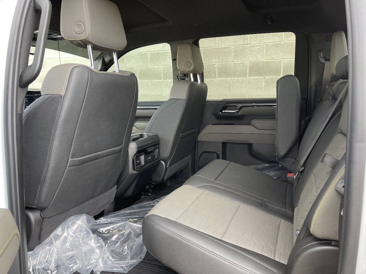 Used 2026 Chevrolet Silverado 2500 ZR2 AWD/4WD image 16