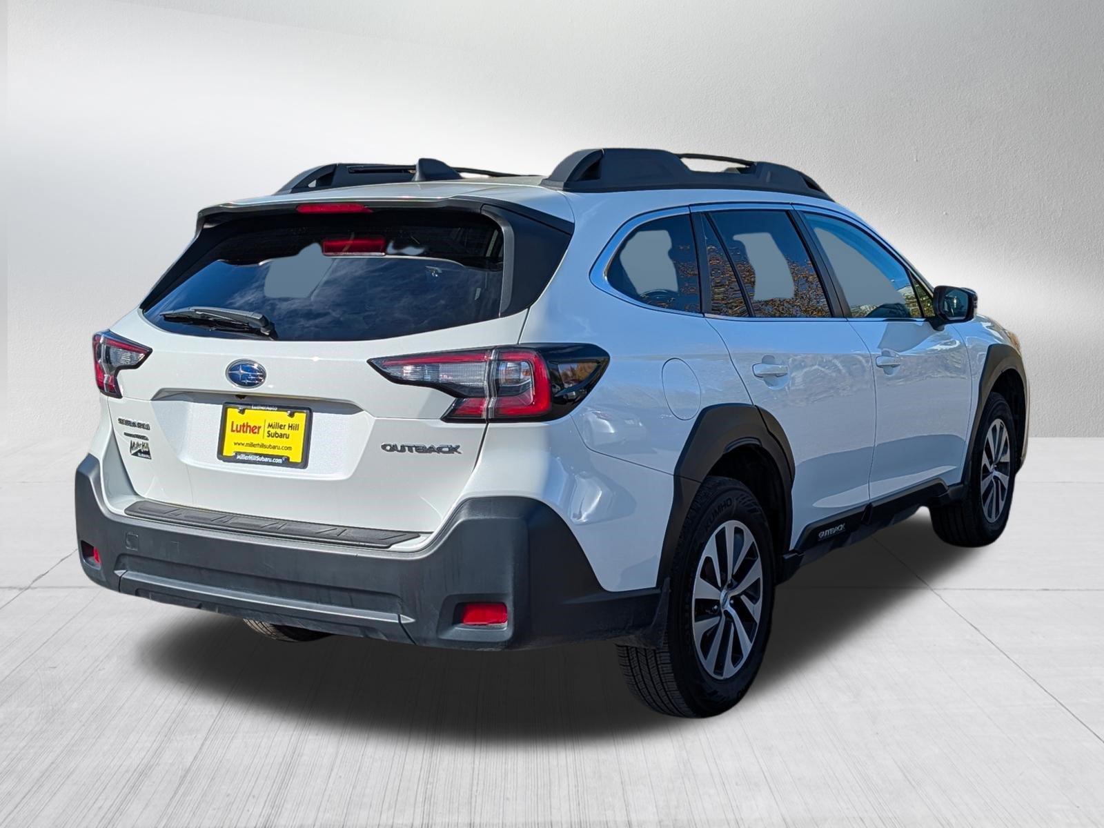 Used 2025 Subaru Outback Premium AWD/4WD image 7