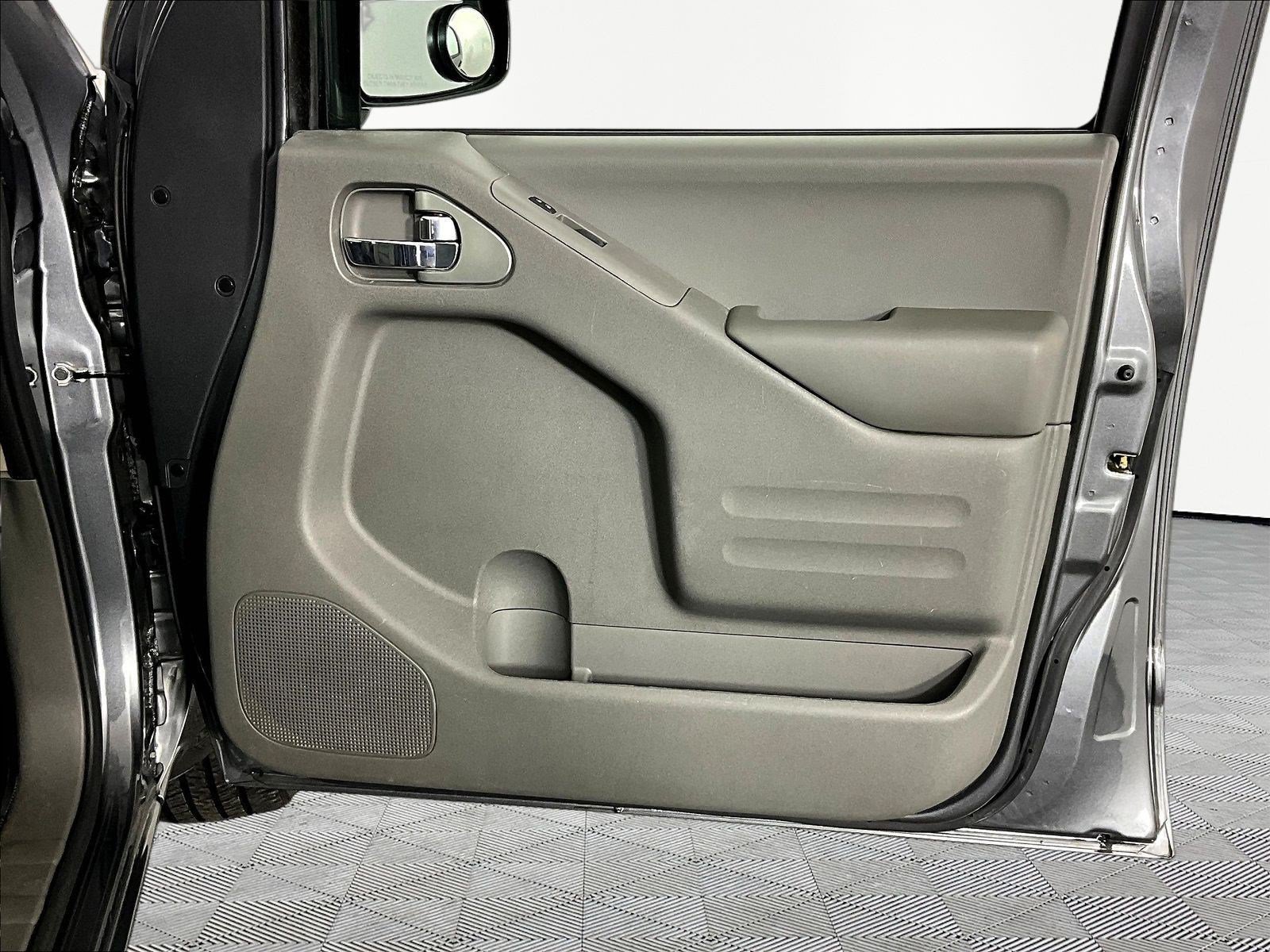 Used 2019 Nissan Frontier SV RWD image 28