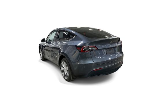 Certified 2023 Tesla Model Y Long Range AWD/4WD image 4
