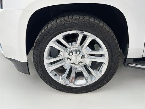 Used 2020 GMC Yukon XL SLT w/ Premium Edition image 27