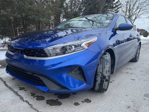 Used 2023 Kia Forte LXS image 9