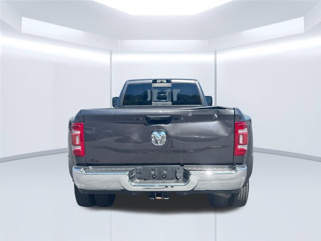 Used 2024 RAM 3500 Tradesman w/ Chrome Appearance Group AWD/4WD image 9