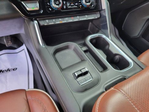 Used 2024 GMC Sierra 2500 Denali Ultimate image 15