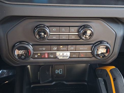 Used 2024 Ford Bronco Badlands AWD/4WD image 15