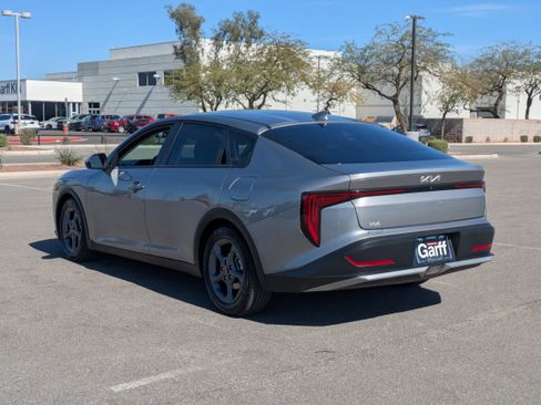 Certified 2025 Kia K4 LXS image 3
